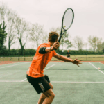 teknik-servis-kuat-dalam-permainan-tenis