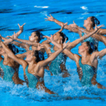 keindahan-dan-ketepatan-gerak-di-renang-artistik