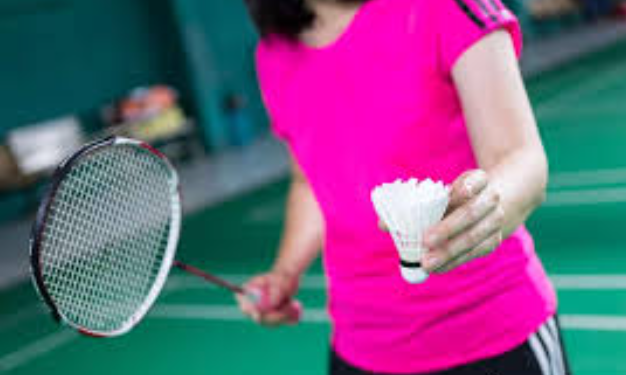 teknik-dasar-badminton-yang-wajib-dikuasai-pemula